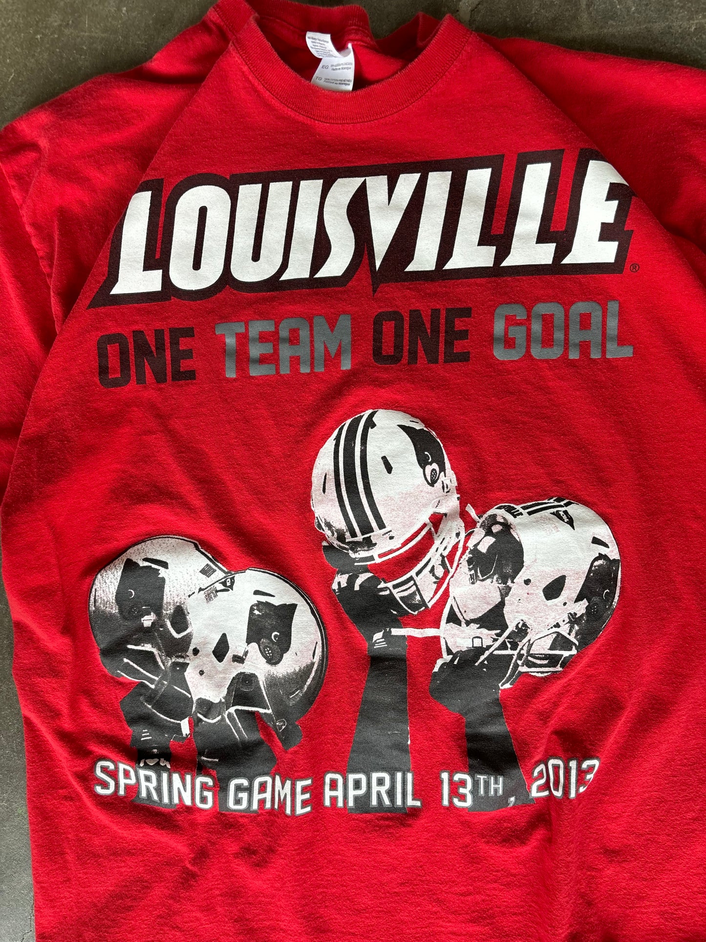 2013 Louisville Football Tee XL