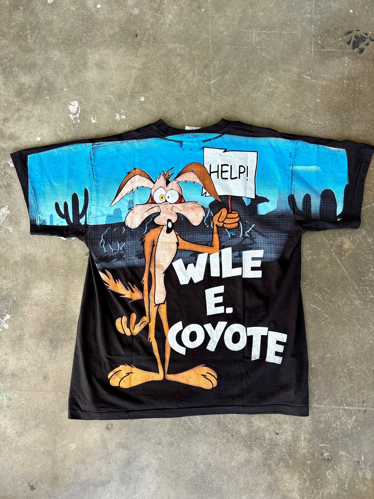 Vintage Wil E Coyote Tee XL