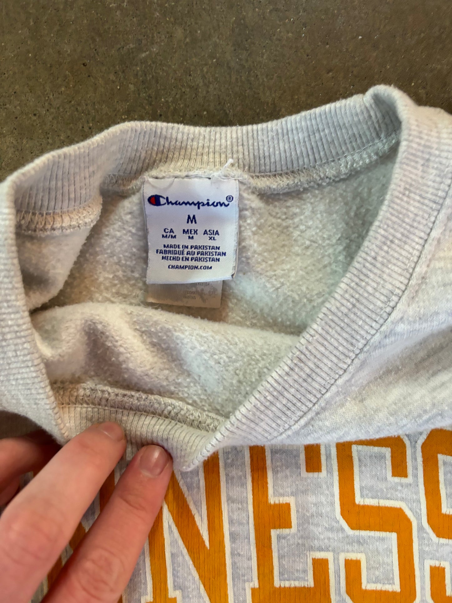 ‘00s Tennessee Volunteers Sweatshirt Medium