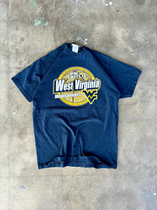 ‘00s West Virginia Basketball Tee Large