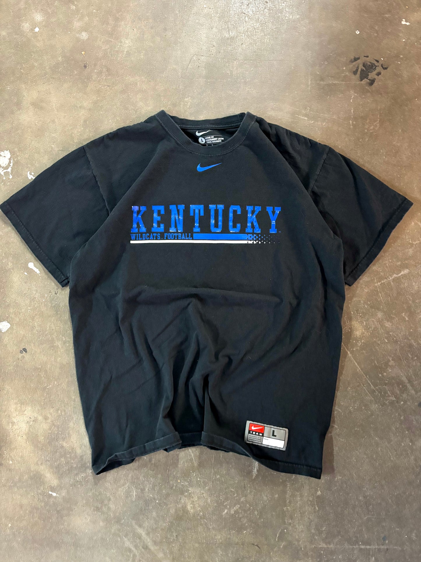 ‘00s Nike Center Swoosh Kentucky Tee Large