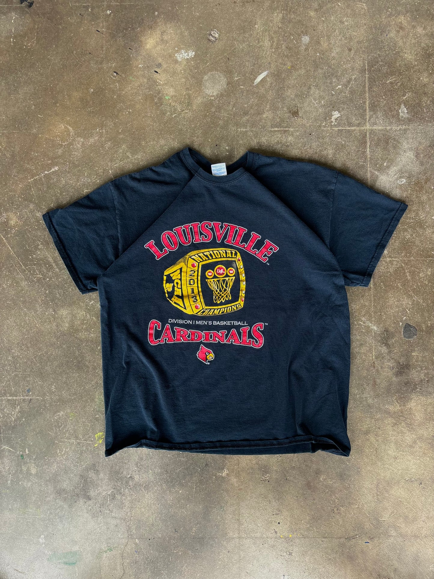 2013 Louisville Basketball Tee XL