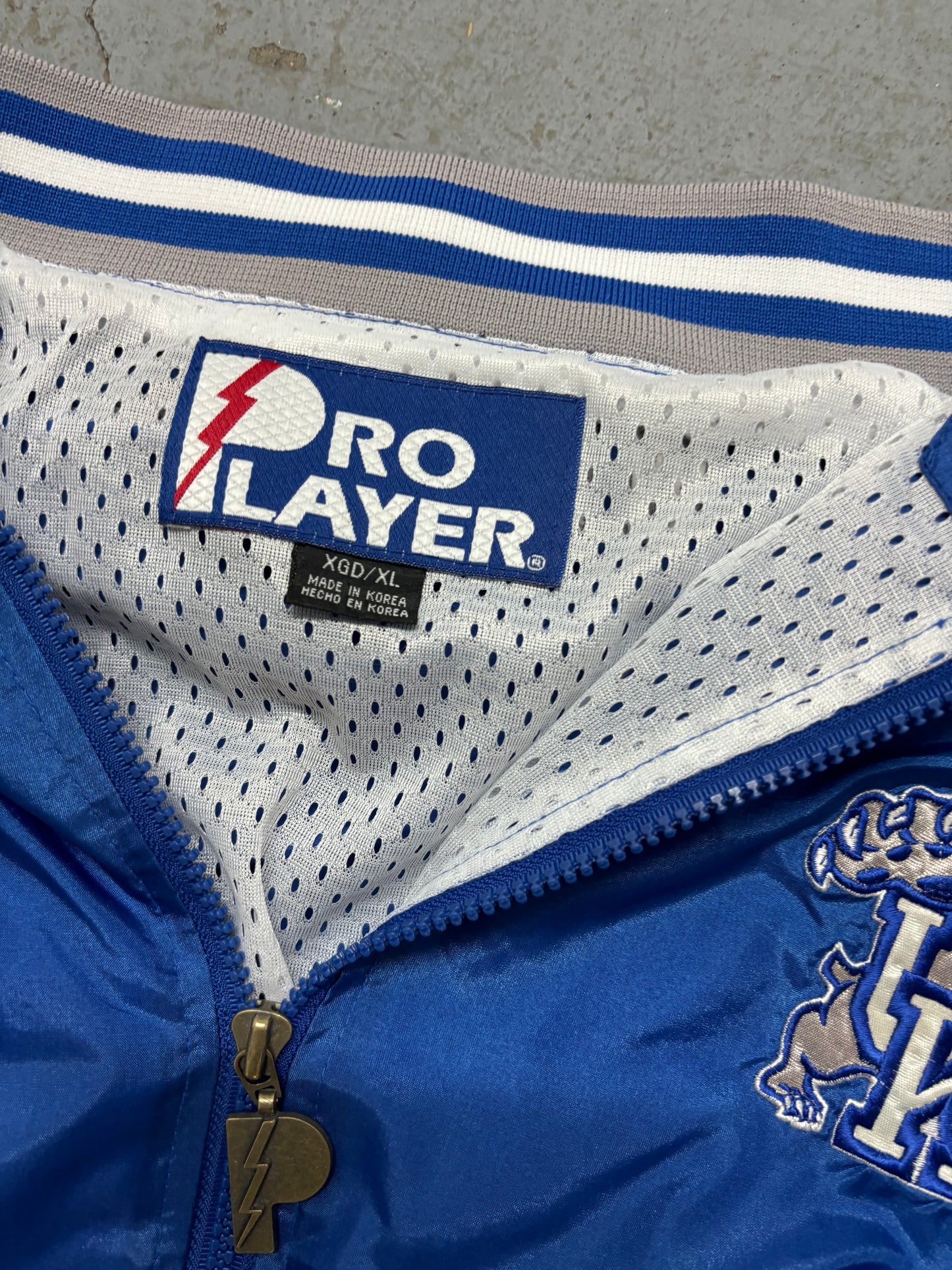 Vintage ‘90s Kentucky Wildcats Pro Player Starter Jacket Large