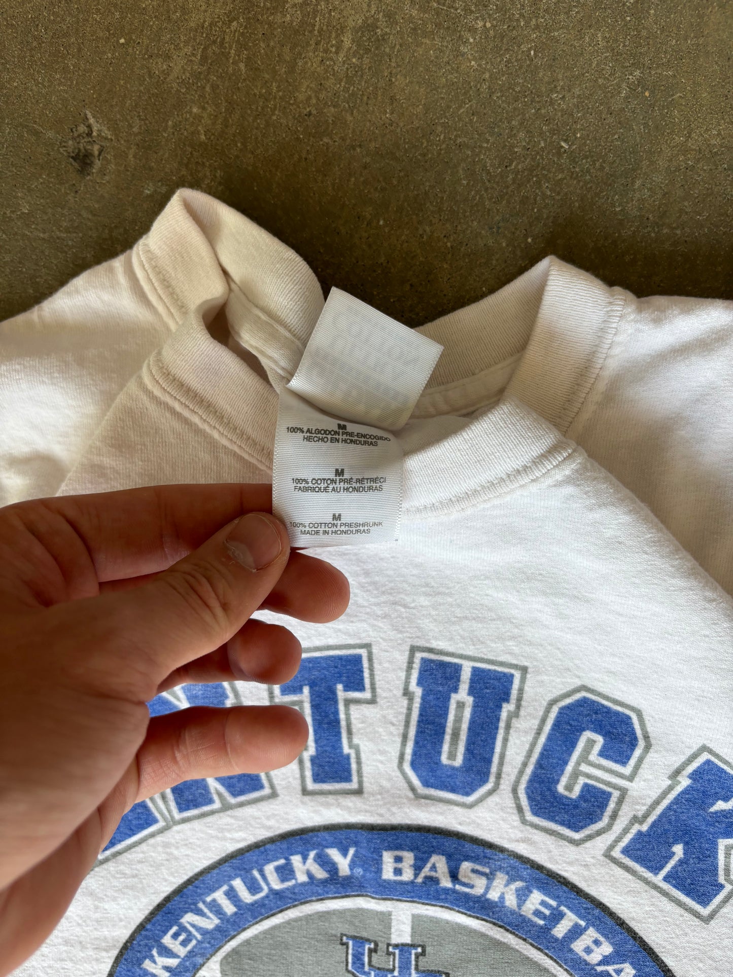 2003 Kentucky Basketball Tee Medium