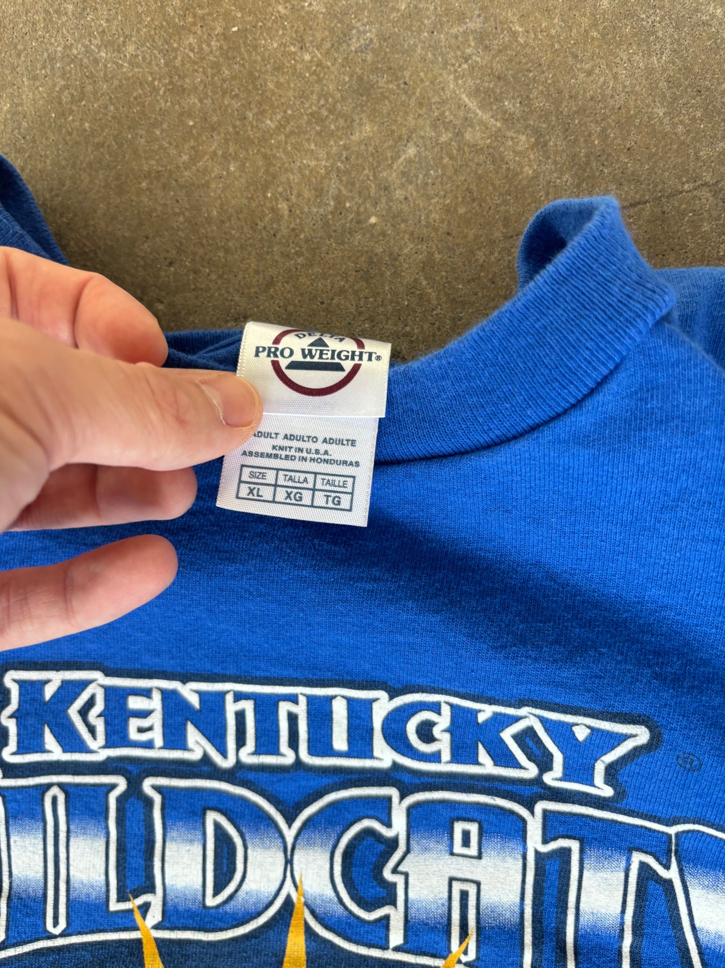 2006 Kentucky Football Tee XL