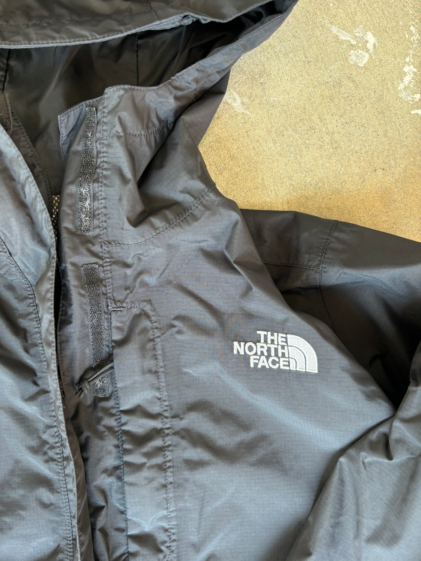 North Face Windbreaker Jacket XL (Women’s)