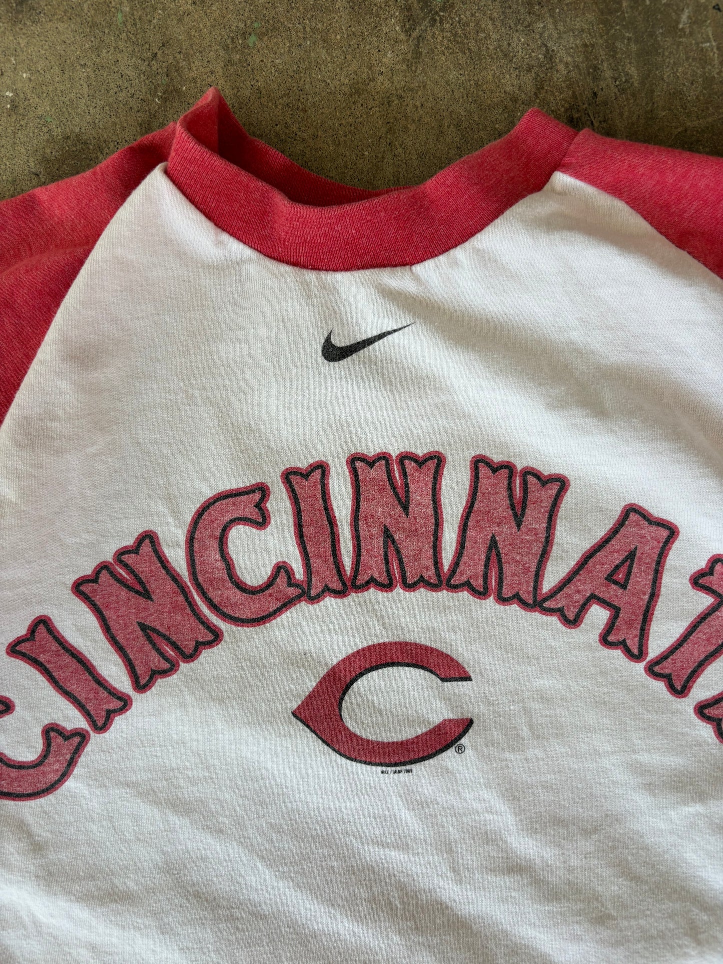 ‘00s Cincinnati Reds Nike Center Swoosh Tee Medium