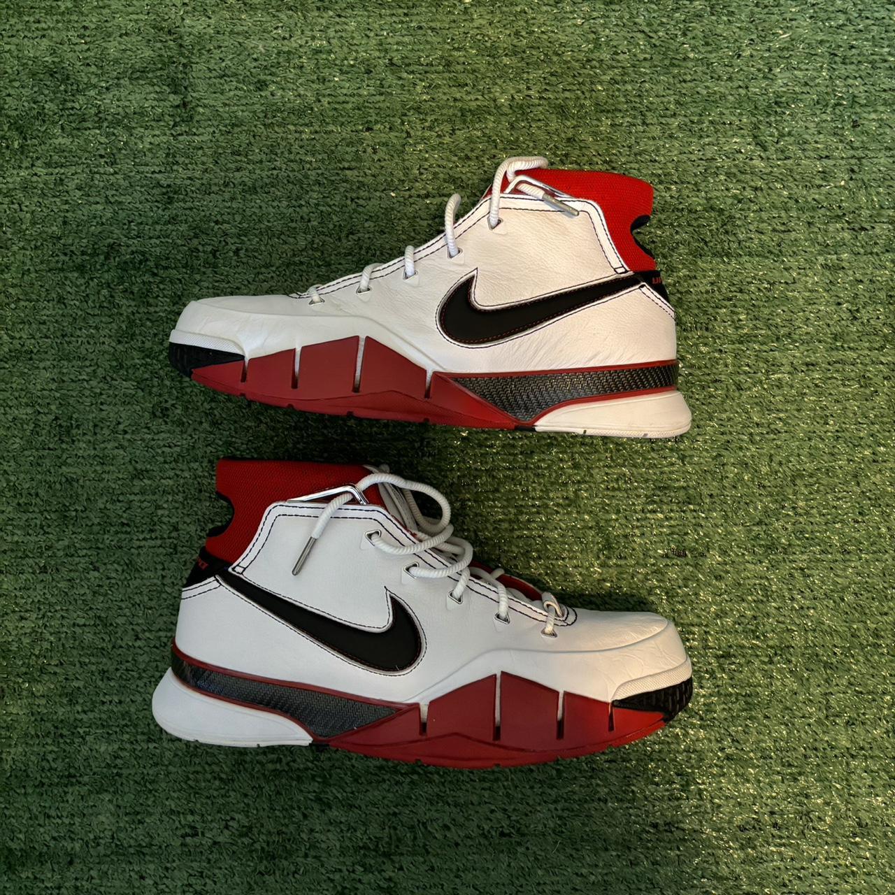 Kobe 1 Protro "Playoffs" Size 10